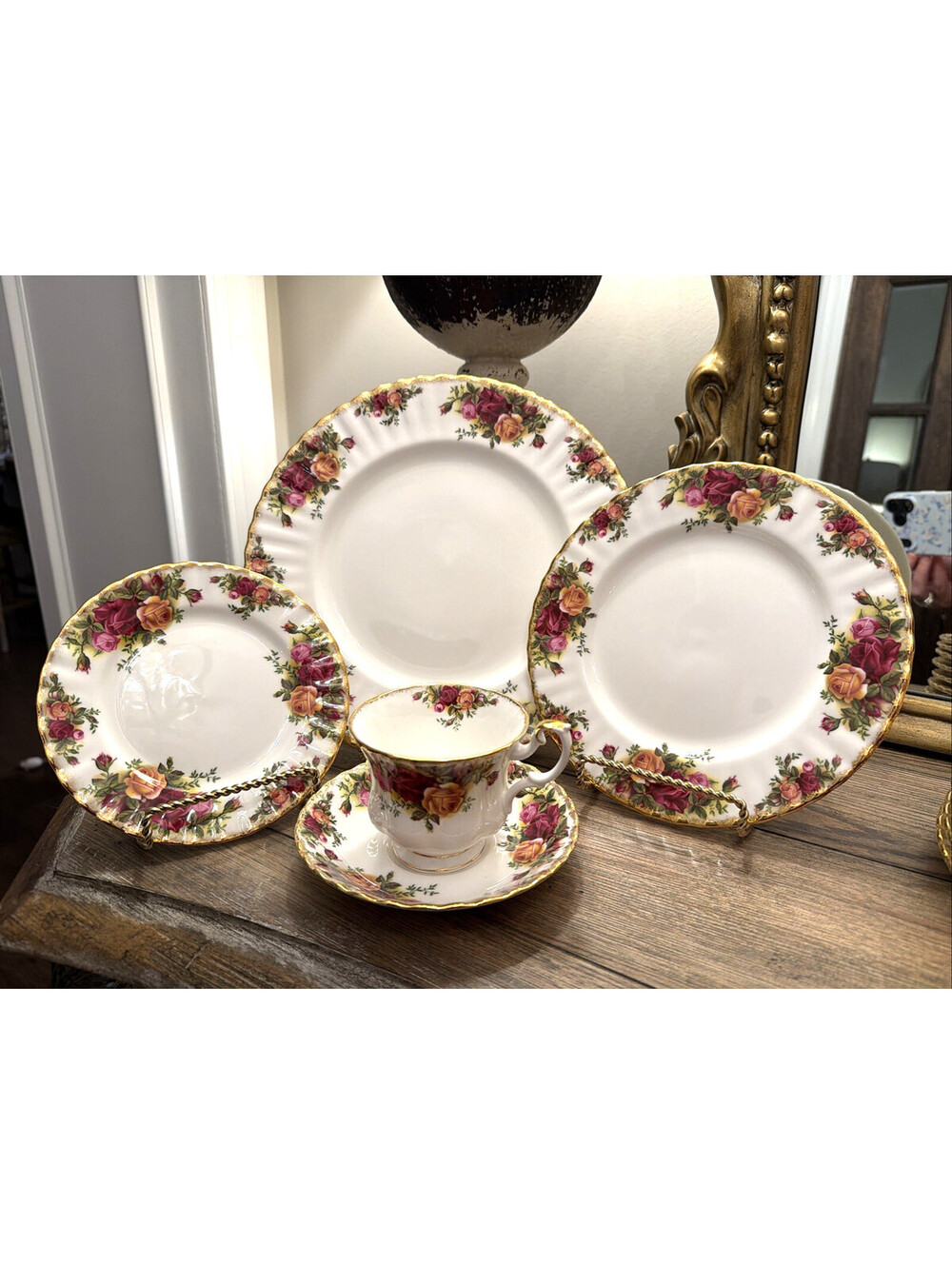 Royal Albert Old Country Roses  4 Piece Place Setting England - No Teacup